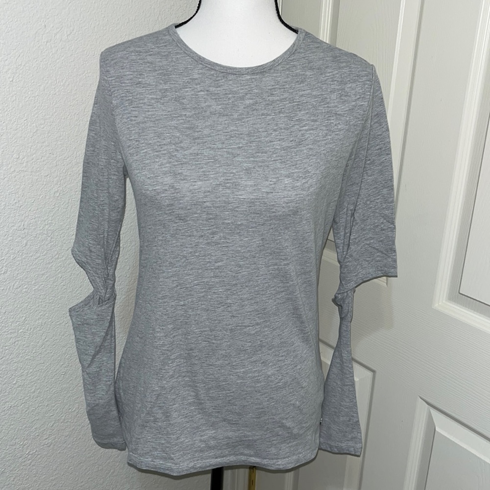 Fabletics open elbow shirt